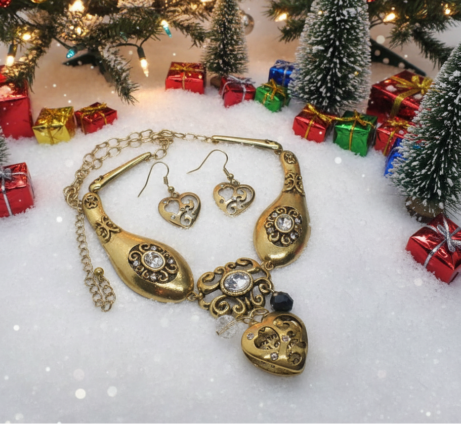 Heart and Rhinestone Necklace Set