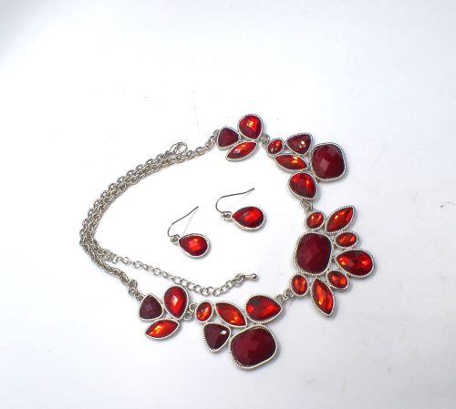 Lovely Red and Silver Necklace Set