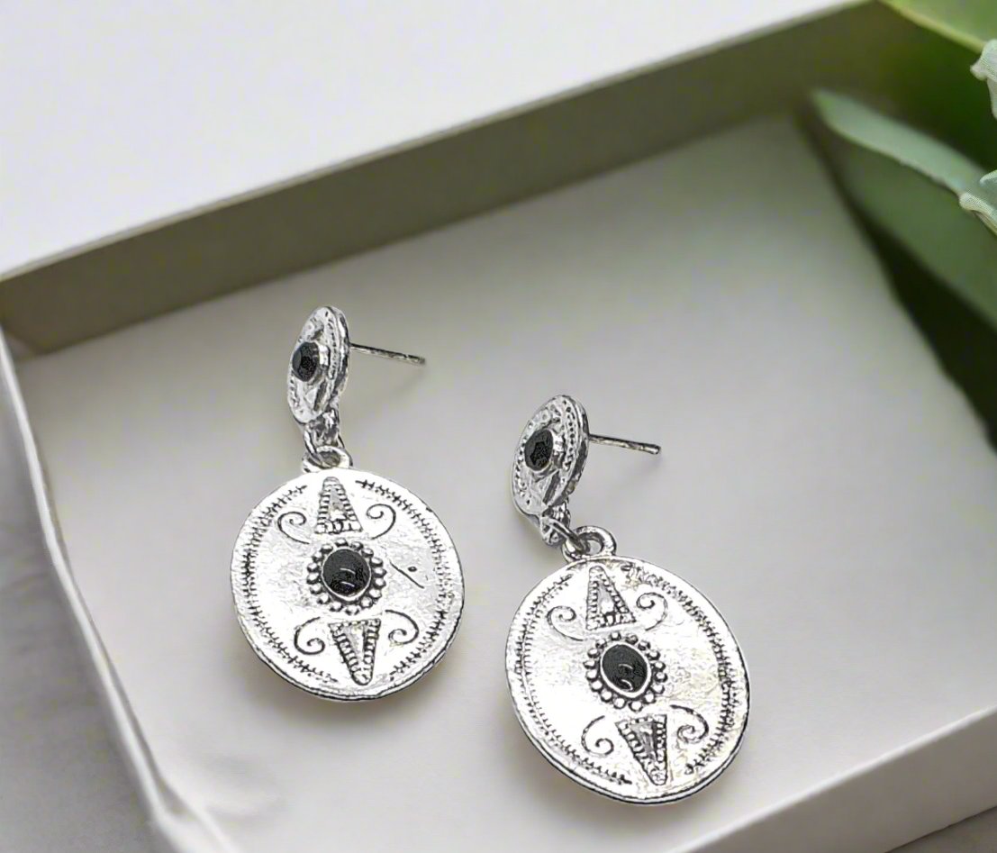 https://www.artistryjewelry.net/products/extra-special-fashion-earrings