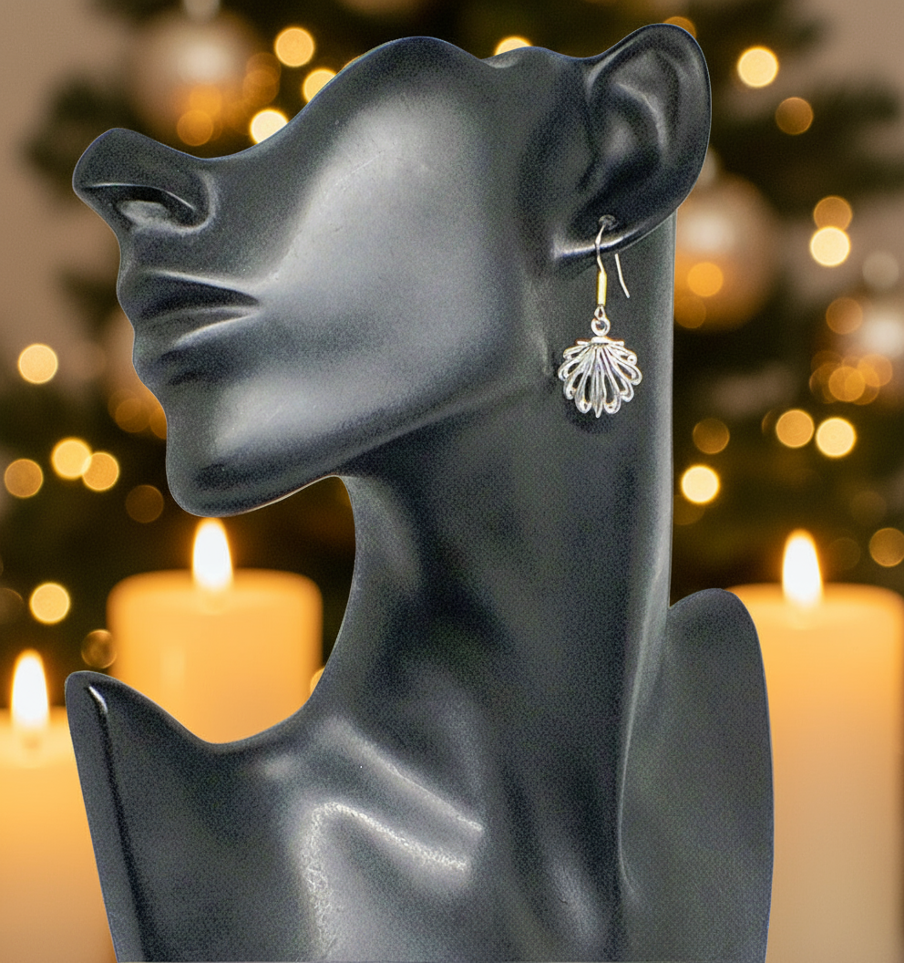 Attractrive Shell Drop Earrings