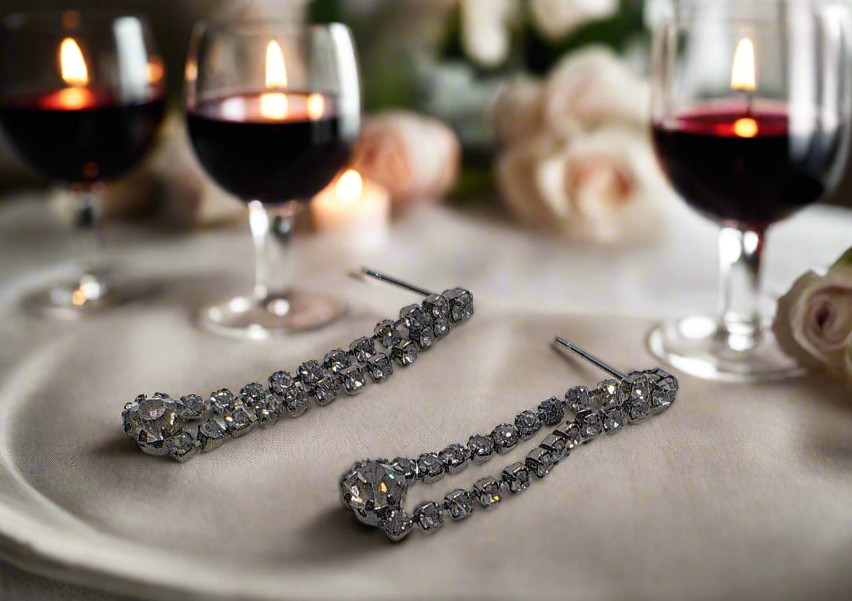 https://www.artistryjewelry.net/products/alluring-black-rhinestone-dangle-earrings