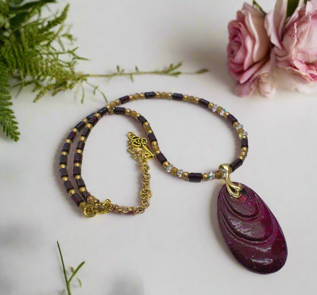 https://www.artistryjewelry.net/products/fossil-and-chain