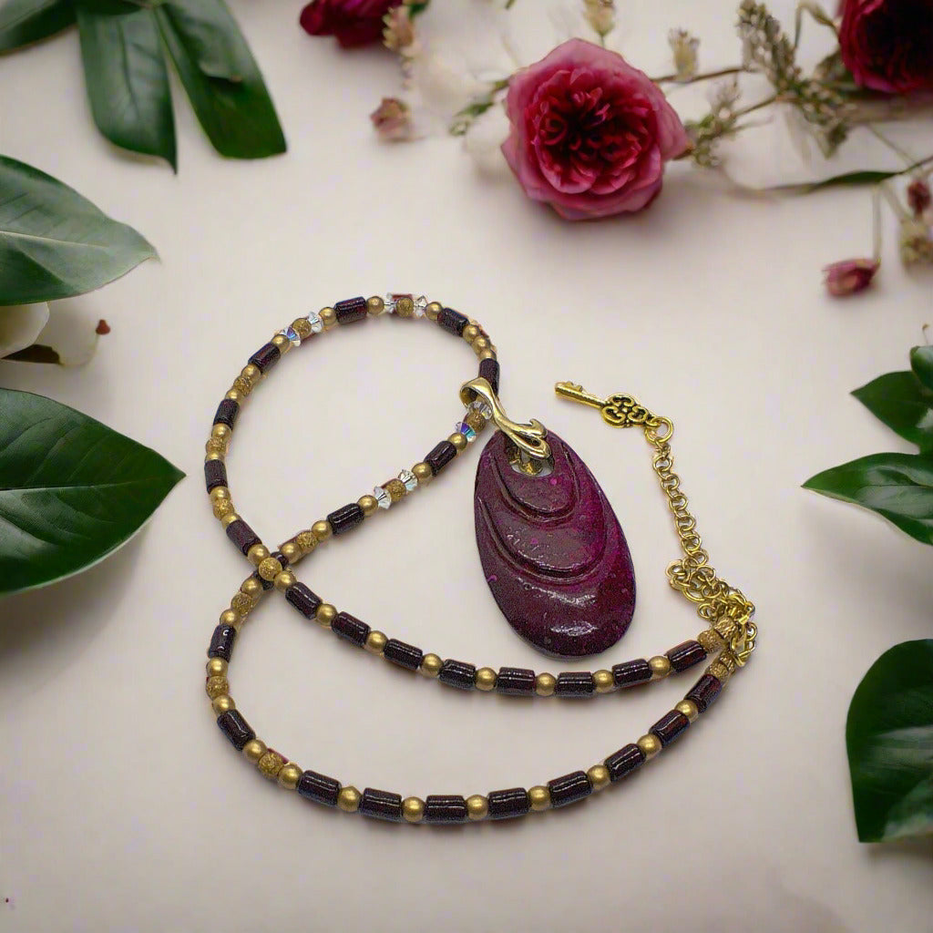 https://www.artistryjewelry.net/products/fossil-and-chain