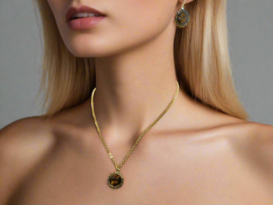 Attractive Smokey Brown and Gold Chain Necklace Set