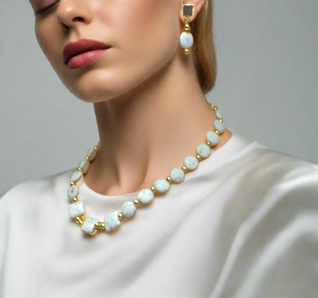 Enticing White Magnesite and Gold Beaded Necklace Set