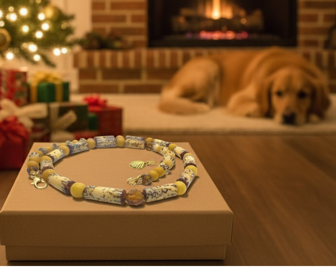 Exciting Betelnut, Aragon and Crystal Brown Necklace