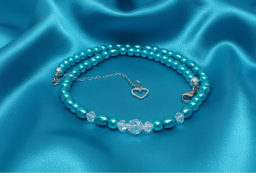 Gorgeous Turquoise, Crystal and Silver Necklace