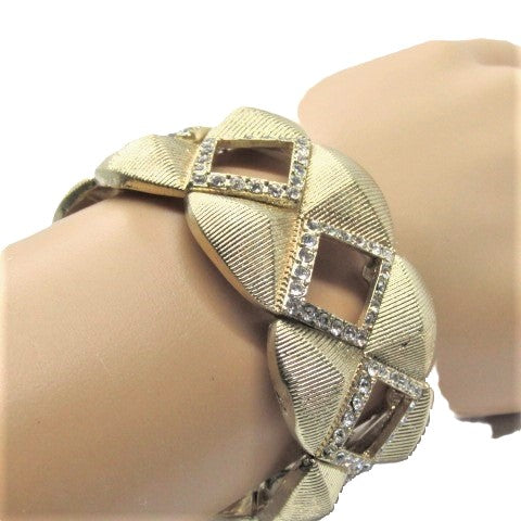 https://www.artistryjewelry.net/products/rhinestone-bracelet