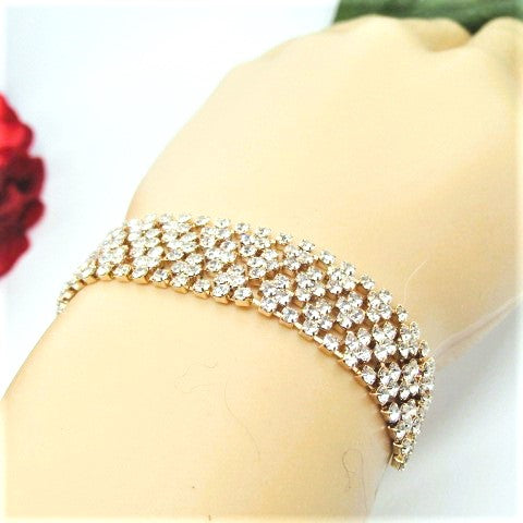 https://www.artistryjewelry.net/products/formal-rhinestone-slide-bracelet