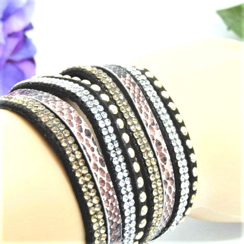 https://www.artistryjewelry.net/products/unique-multi-strand-bracelet