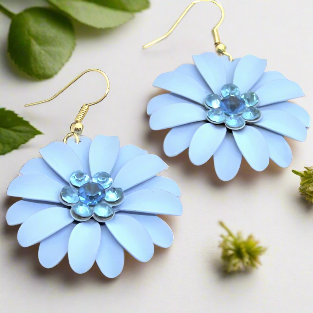 https://www.artistryjewelry.net/products/layered-petal-flower-earring