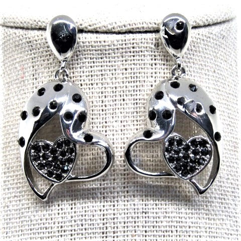 https://www.artistryjewelry.net/products/double-crystal-heart-earrings