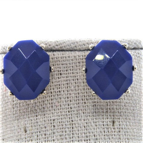 https://www.artistryjewelry.net/products/stunning-blue-studs