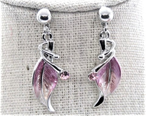 https://www.artistryjewelry.net/products/rhinestones-and-leaves-necklace-set