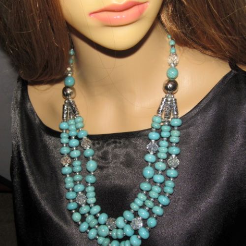Gorgeous Turquoise and Silver Necklace Set