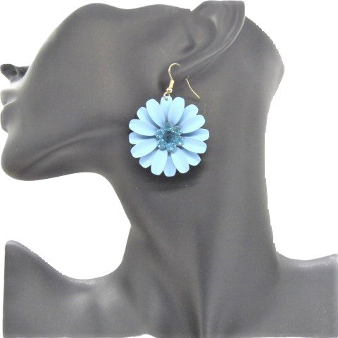 https://www.artistryjewelry.net/products/layered-petal-flower-earring