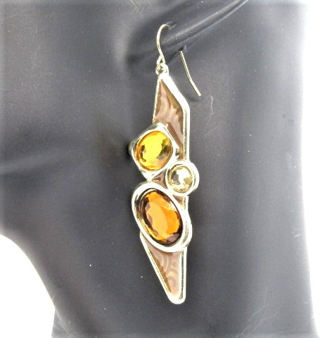 https://www.artistryjewelry.net/products/lovely-gold-dangle-earrings