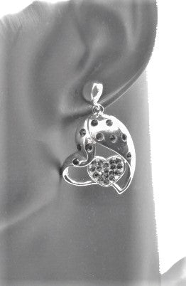 https://www.artistryjewelry.net/products/double-crystal-heart-earrings