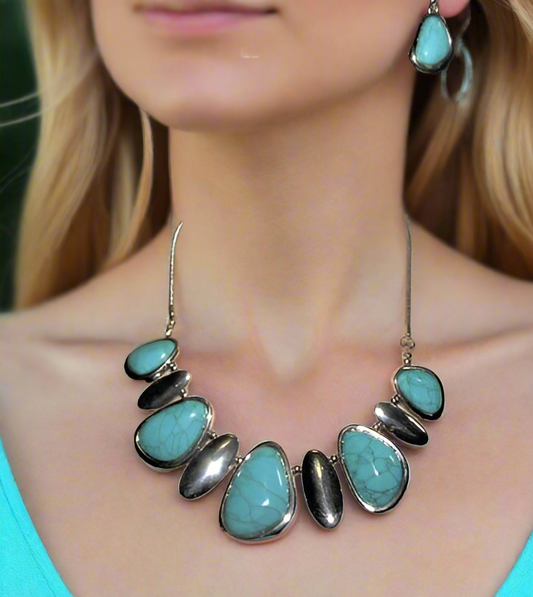 Fabulous Turquoise and Silver Necklace Set