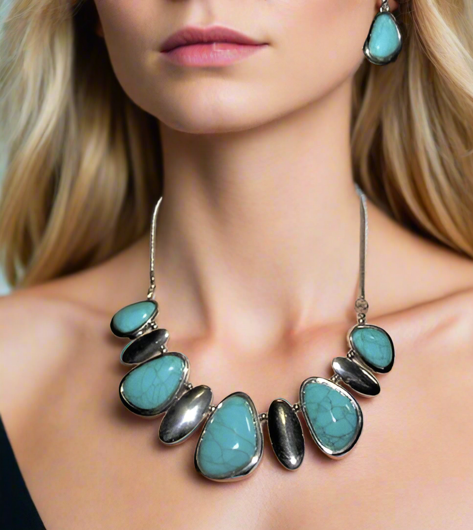 Fabulous Turquoise and Silver Necklace Set