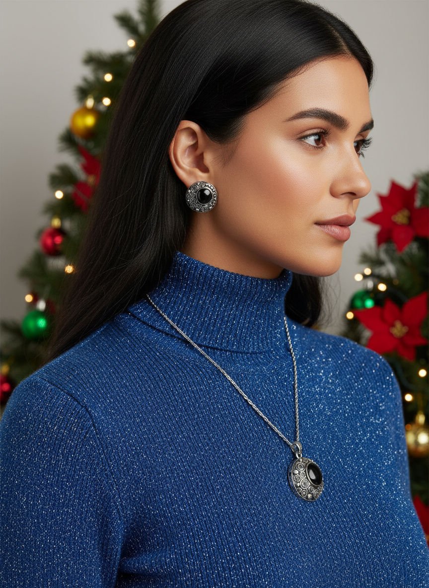 Elegant Black and Silver Necklace Set