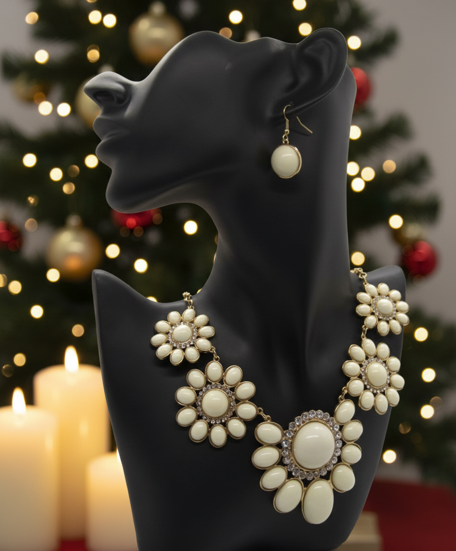 Ivory Flowers Galore Necklace Set