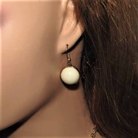 https://www.artistryjewelry.net/products/ivory-flowers-galore