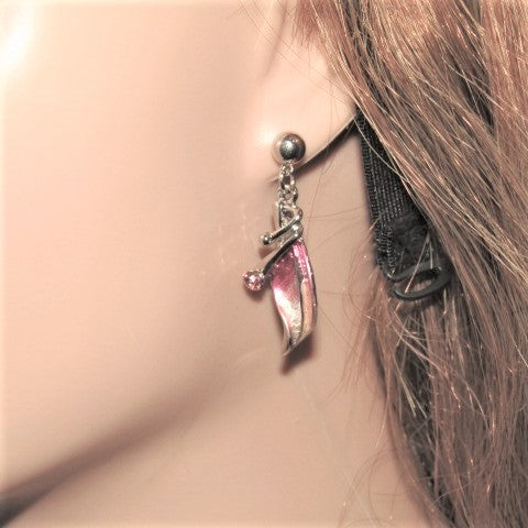 https://www.artistryjewelry.net/products/rhinestones-and-leaves-necklace-set