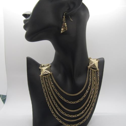 Golden Treasure Necklace Set