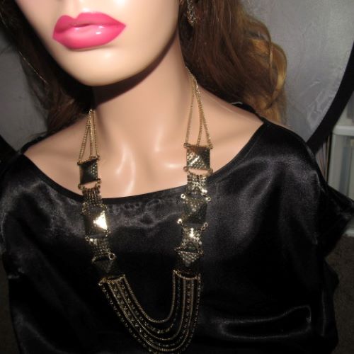 Golden Treasure Necklace Set