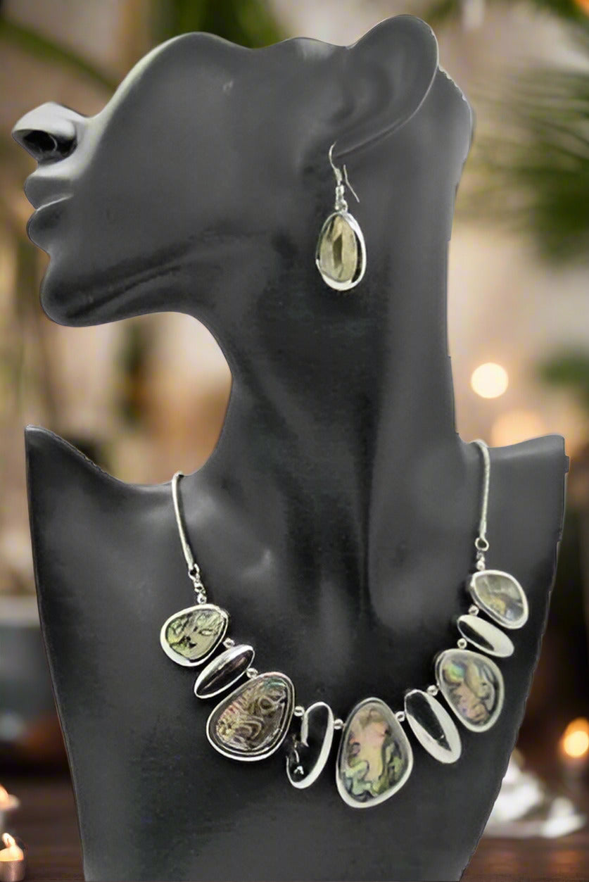 https://www.artistryjewelry.net/products/gorgeous-abalone-necklace-set