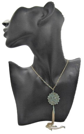 https://www.artistryjewelry.net/products/lovely-long-green-crystal-necklace