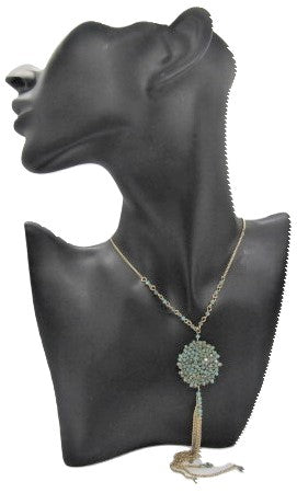 https://www.artistryjewelry.net/products/lovely-long-green-crystal-necklace