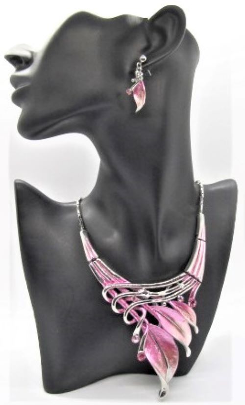 Rhinestones and Leaves Necklace Set