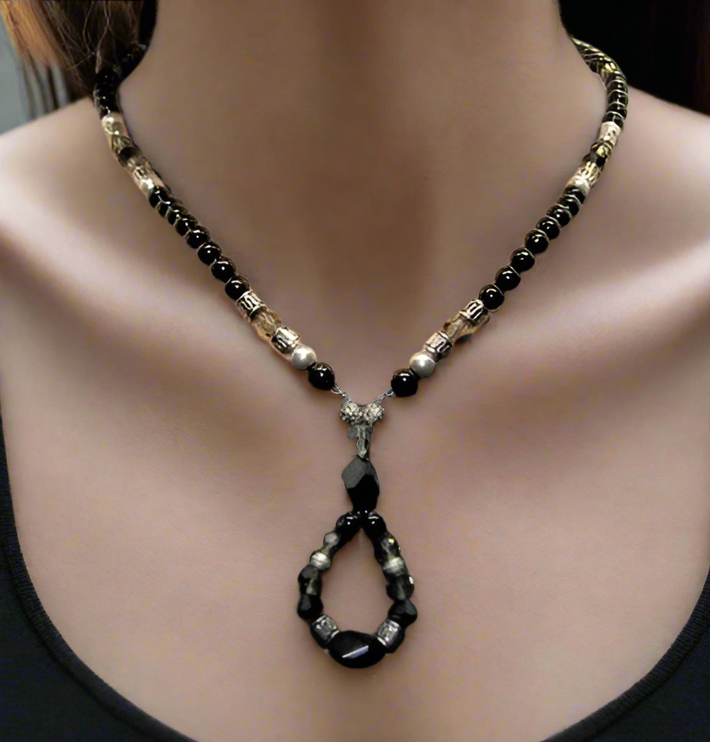 https://www.artistryjewelry.net/products/midnight-sparkle