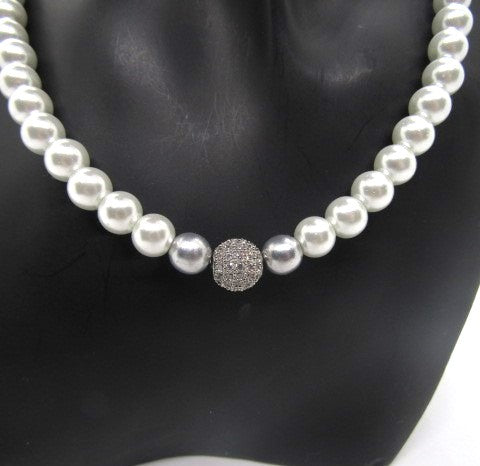 https://www.artistryjewelry.net/products/snow-beauty