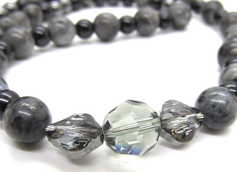 https://www.artistryjewelry.net/products/gorgeous-black-beauty-2-necklace