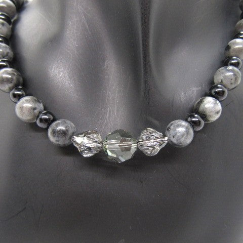 https://www.artistryjewelry.net/products/gorgeous-black-beauty-2-necklace