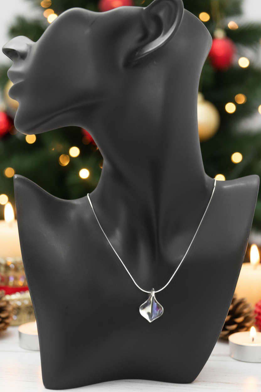 Lovely Paua Leaf Necklace-A