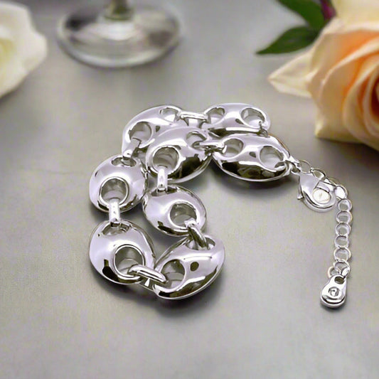 https://www.artistryjewelry.net/products/beautiful-silver-chain-bracelet