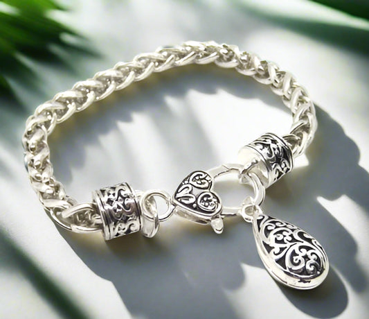 https://www.artistryjewelry.net/products/stunning-bali-filigreen-bracelet