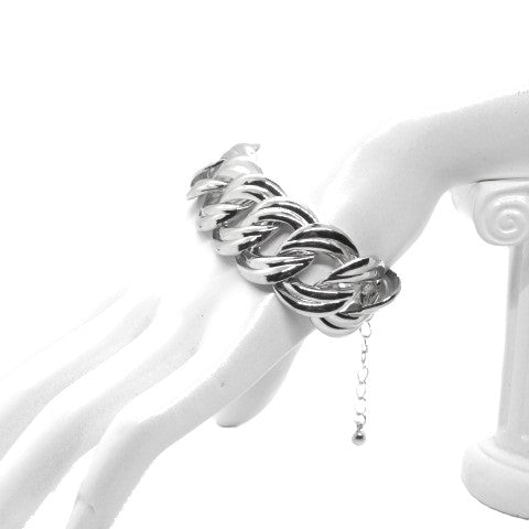 https://www.artistryjewelry.net/products/beautiful-silver-chain-bracelet