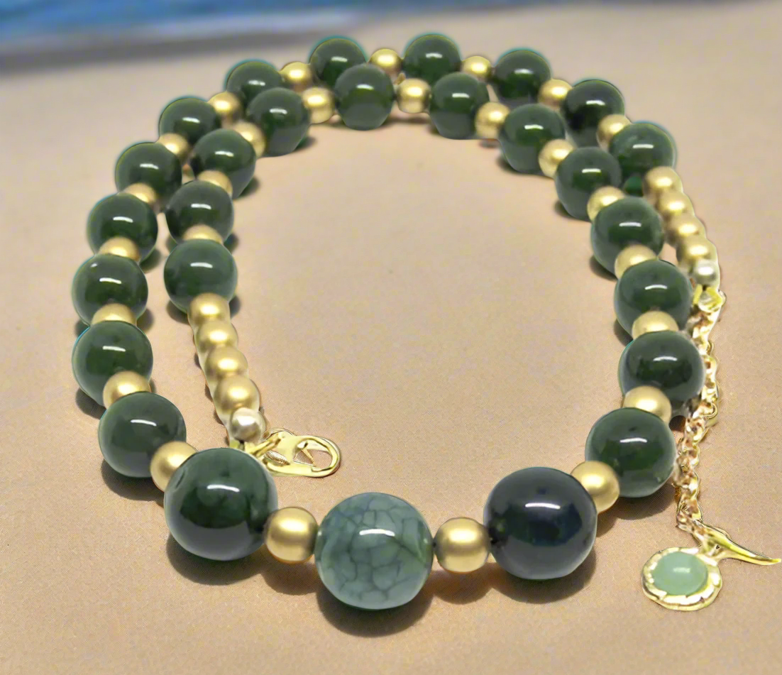 https://www.artistryjewelry.net/products/beautiful-evergreen-delight-necklace