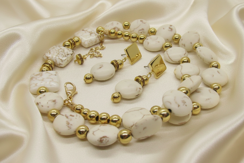 Enticing White Magnesite and Gold Beaded Necklace Set