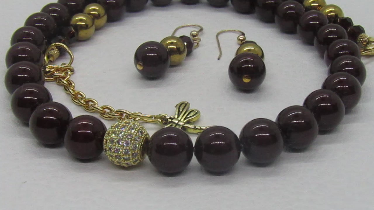 https://www.artistryjewelry.net/products/beautiful-brown-pearls-necklace-set
