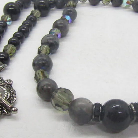 https://www.artistryjewelry.net/products/lovely-shades-of-black-b-necklace