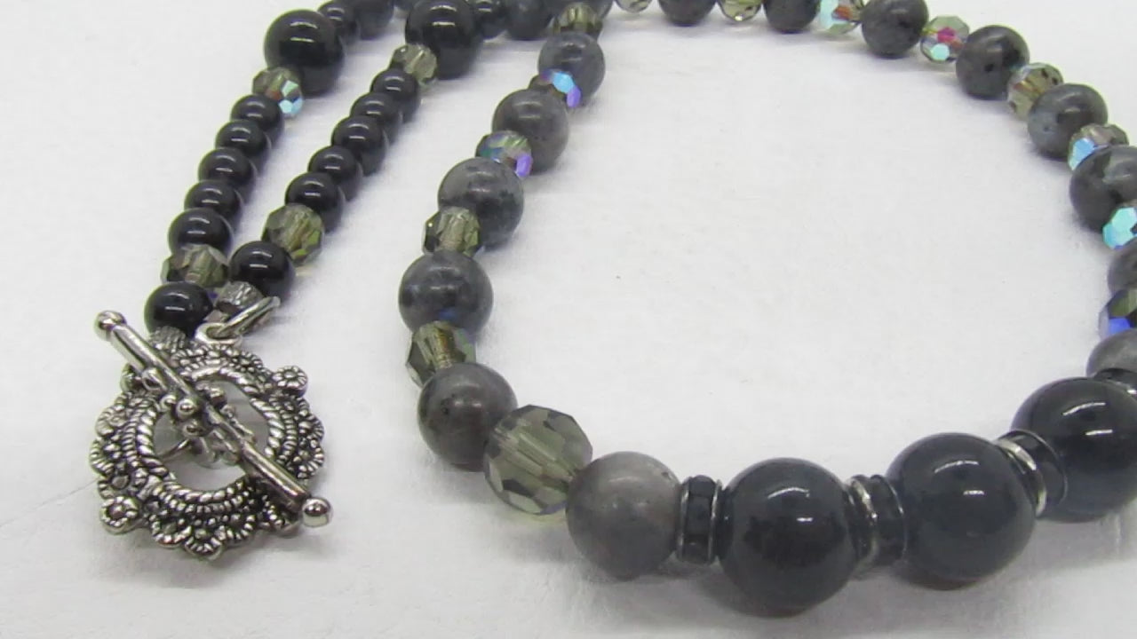 https://www.artistryjewelry.net/products/lovely-shades-of-black-b-necklace