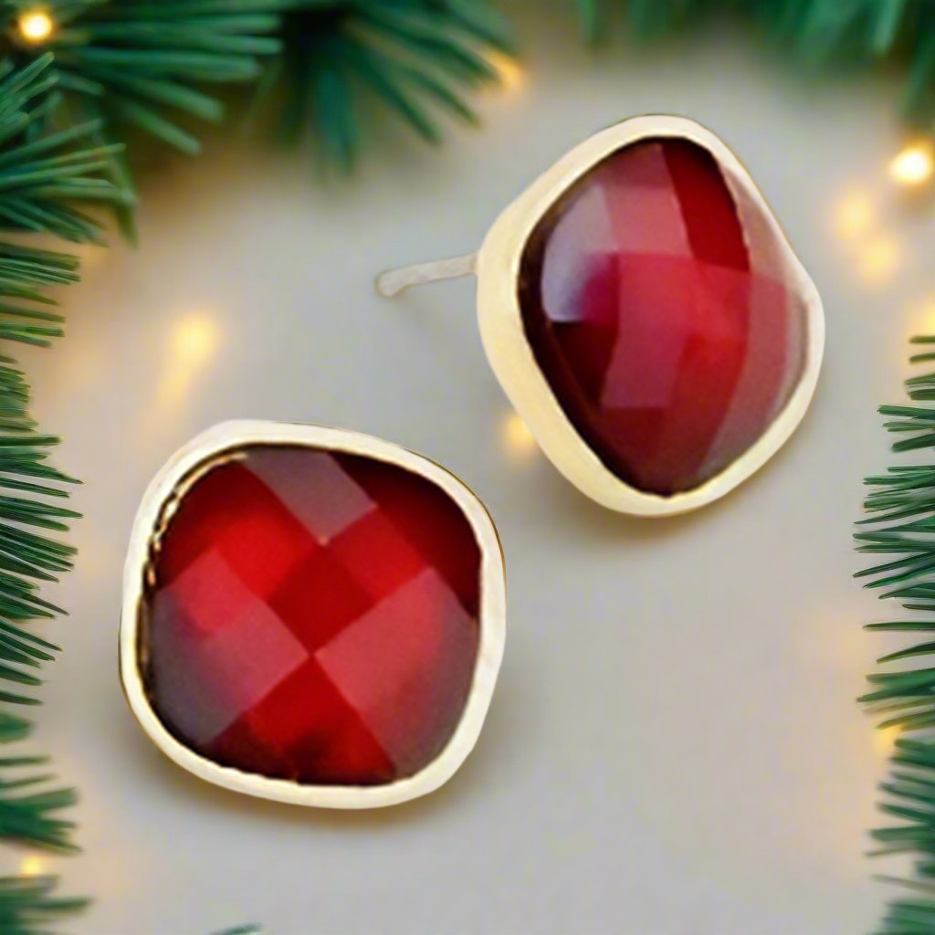 https://www.artistryjewelry.net/products/fiery-red-studearrings